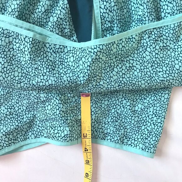 Nike Running Shorts Women L Dri Fit 10K Tempo Printed Shorts Green Black Gym EUC - Picture 8 of 13